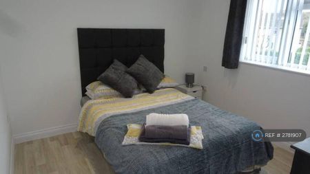 1 bedroom flat to rent - Photo 4