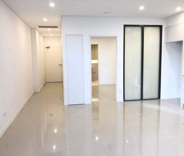 Luxurious one bedroom apartment for lease***entrance from block C o... - Photo 2