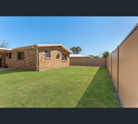 28 Smithwick Street, Norman Gardens, Qld 4701 - Photo 2