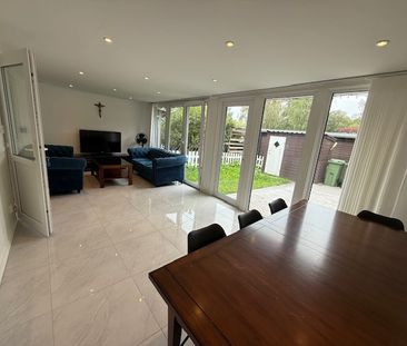 Hundhamravägen, Norsborg - Photo 2