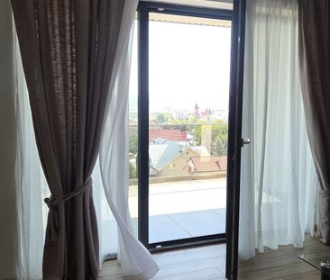 Se inchiriaza apartament 2 camere cu panoramă superbă spre oras Sv - Photo 1