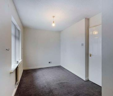 Bishop Road, Chell, Stoke-on-trent, ST6 - Photo 5