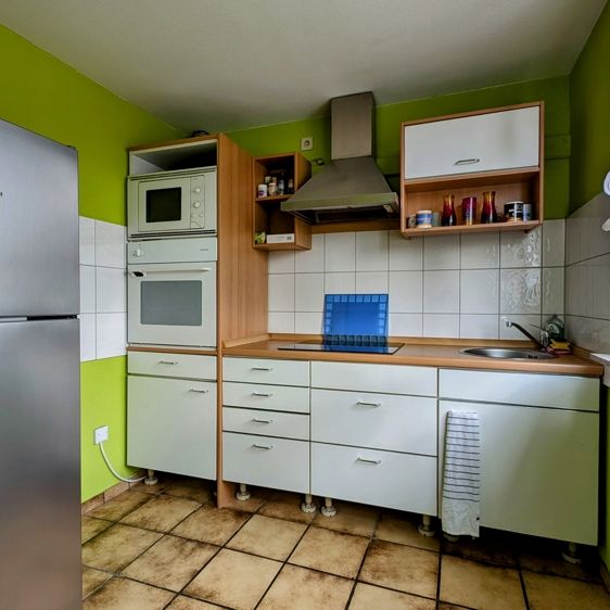 2-Zimmer-DG-Wohnung mit Balkon & Parkplatz - Foto 1