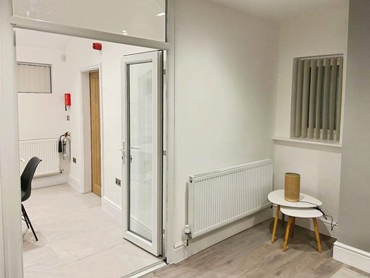 6 bedroom house to rent - Photo 1