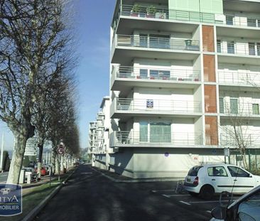 Location Appartement 1 pièce 25m² ST PRIEST EN JAREZ 42270 - Photo 3