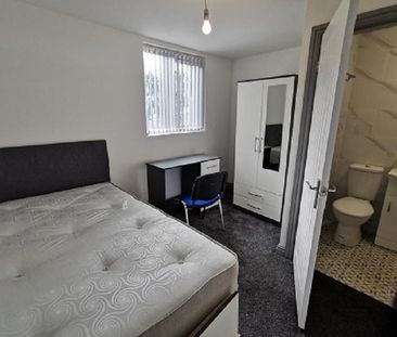 6 bedroom terraced house to rent - Photo 5
