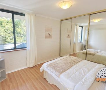 Freshly renovated, Gas & Water Included in Rent! - Photo 5