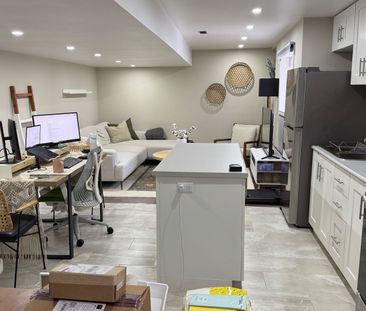 For Lease - 661 Mcgregor Farm Lower Trail, Newmarket, Ontario - Photo 5