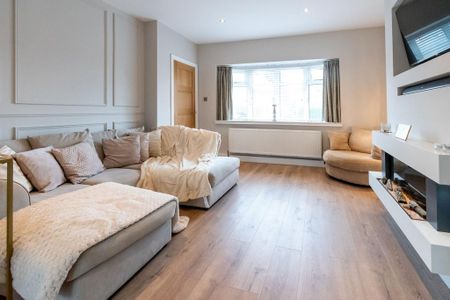 3 bedroom semi-detached house to rent - Photo 4