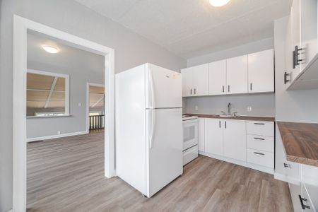 For Lease - 128 Cross Avenue, Oakville, Ontario - Photo 4