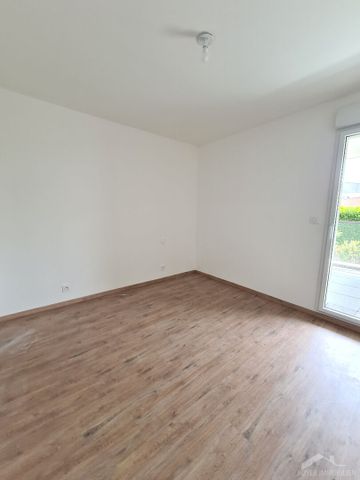 Location Appartement 3 pièces 71m² VITRE 35500 - Photo 2