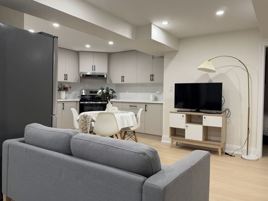 For Lease - 79 Sweet Water Crescent Unit# Basement, Richmond Hill, Ontario - Photo 1