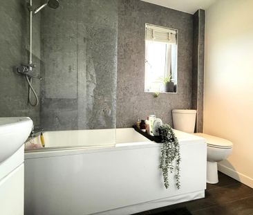 2 bedroom terraced house to rent - Photo 4