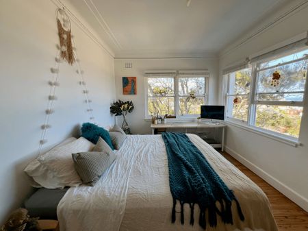 Bronte - Photo 5