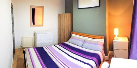 1 bedroom in a house share to rent - Photo 3