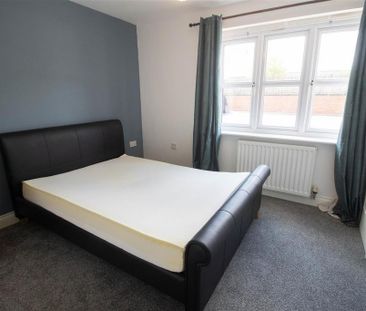 2 bedroom ground floor flat to rent - Photo 3