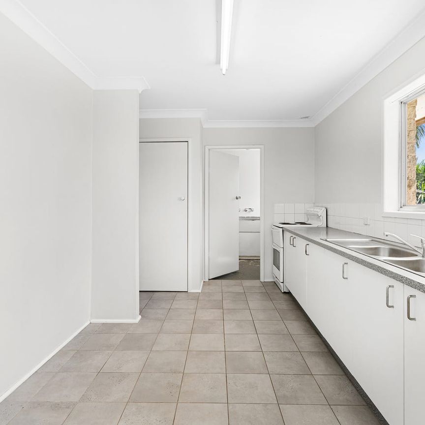 3-Bedroom Home in a Quiet, Family-Friendly Street - Photo 1