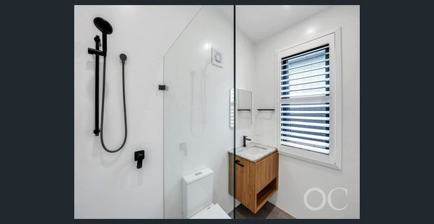 Open The Door to Urban Living, Pefectly Connected - 1 Minute to Devon Park Station - Photo 1