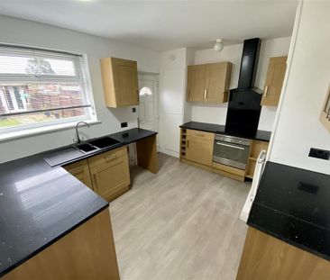 2 bedroom semi-detached house to rent - Photo 4