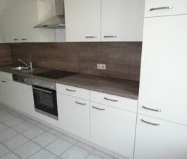 Jößnitzer Str. 141, Wohnung 2 ~~~ Einbauküche, Tageslichtbad mit Wa... - Photo 6