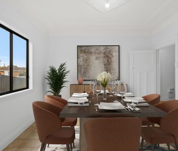 Great sought after location, large block and natural Sunlight fille... - Photo 2