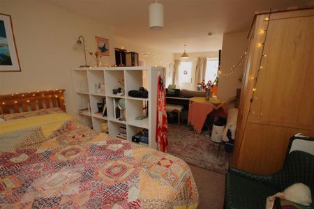 Studio to rent - Photo 5