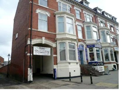 5 Bedroom Non Ensuite - Photo 2