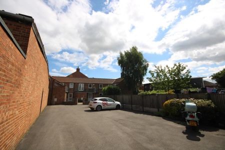 2 bedroom terraced house to rent - Photo 3
