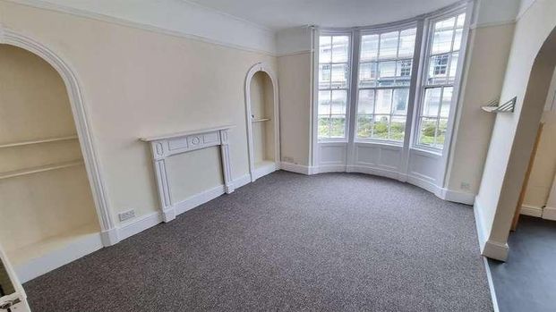 North Marine Road, YO12 - Photo 1