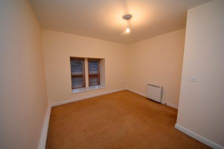 2 bed Apartment for Rent - Photo 4