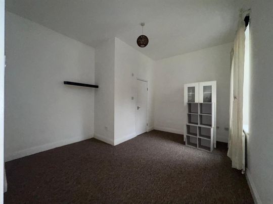 Weston Road, Southend-On-Sea SS1, London - Photo 1