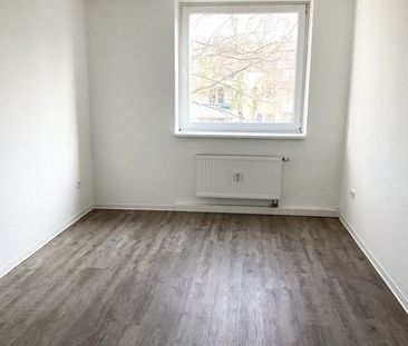 Hier kommt man gerne Heim - Moderne 3-Zimmer-Wohnung mit Balkon - Photo 1