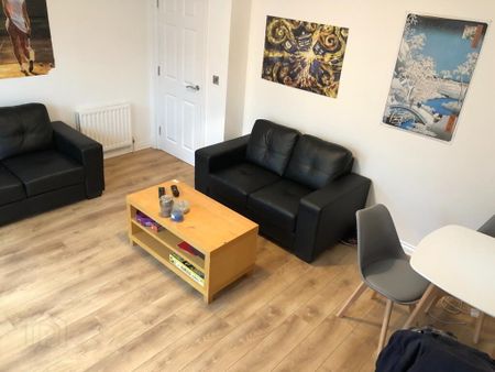 Apt 5-2a Eglantine Gardens, Belfast, BT9 6EZ - Photo 2