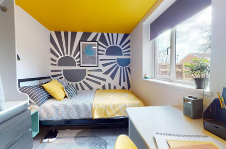 1 bedroom in a house share to rent - Photo 2