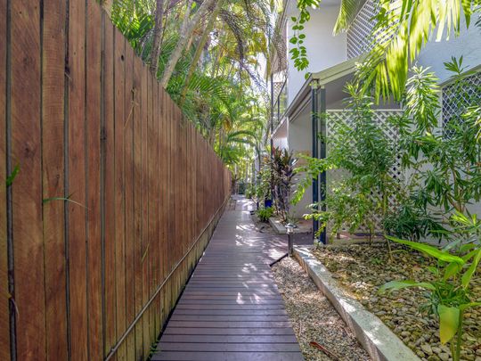 15/21 Davidson Street, Port Douglas QLD - Photo 1