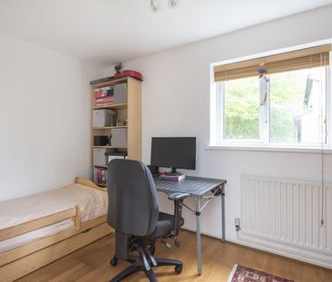 Available unfurnished from 22/12/2025 - Photo 3