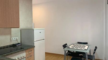 Estudio de alquiler en Carrera de Capuchinos, El Molinillo - Capuchinos - Photo 3