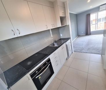 Kingsway Cutie - 2 bedroom - Photo 4