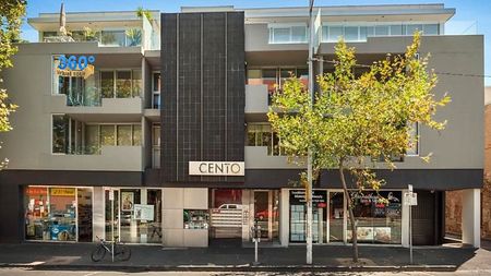 Stylish Living in One of Melbourne’s Trendiest Locations - Photo 3
