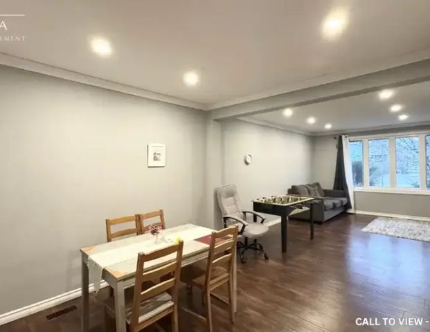 1-19 Ingleside Dr, Kitchener, Ontario N2M 2G7 | 19 Ingleside Drive, Kitchener - Photo 1