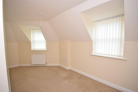 The Old Post Office, Exchange Street, Normanton - Photo 2