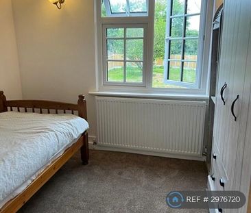 4 bedroom detached house to rent - Photo 5