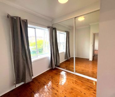 LOCATION! LOCATION! LOCATION! - Photo 2