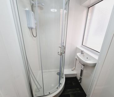 6 Bed Student Accommodation - Photo 6