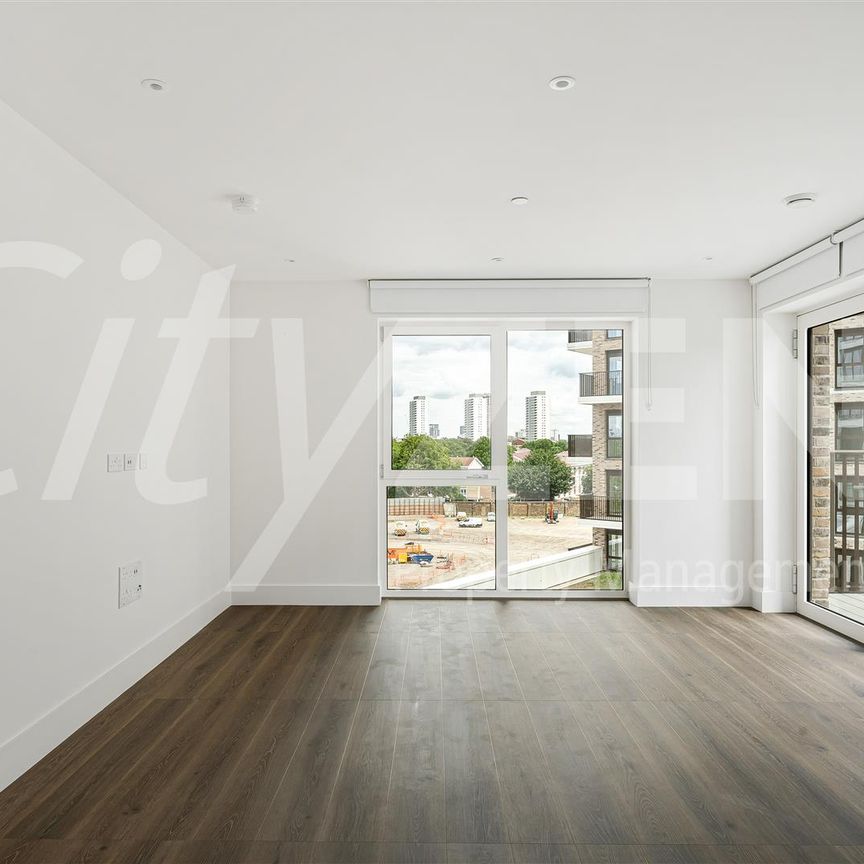 2 Maple Mews, London - Photo 1