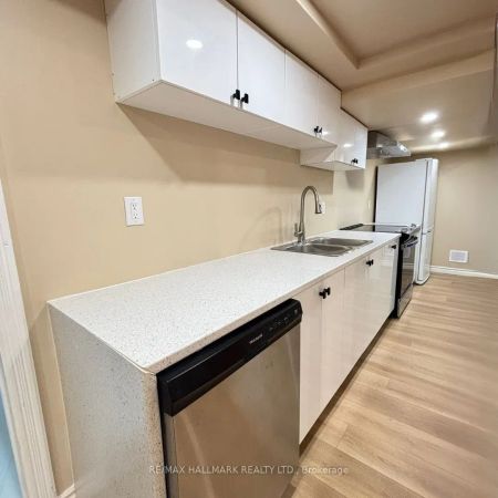 359 Salisbury Lane #Basement - Photo 4