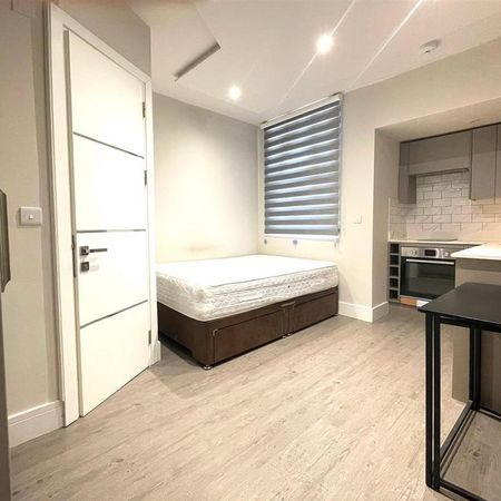 Studio to rent - Photo 4