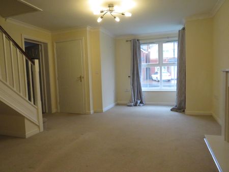 Clos Springfield, Pontyclun, Talbot Green - Photo 2