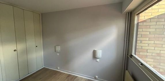 Location Appartement 2 pièces 52m² LILLE 59000 - Photo 2