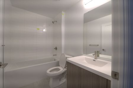 For Lease - 20 Soudan Avenue Unit# 3211, Toronto, Ontario - Photo 3